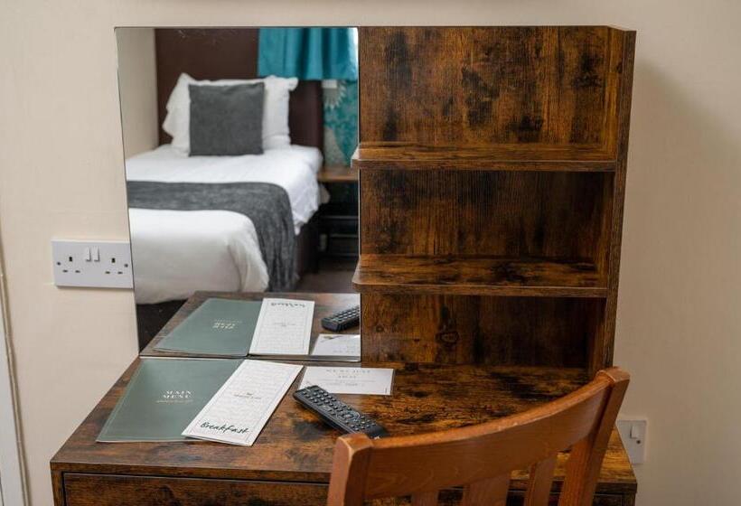 Bell Hotel By Greene King Inns