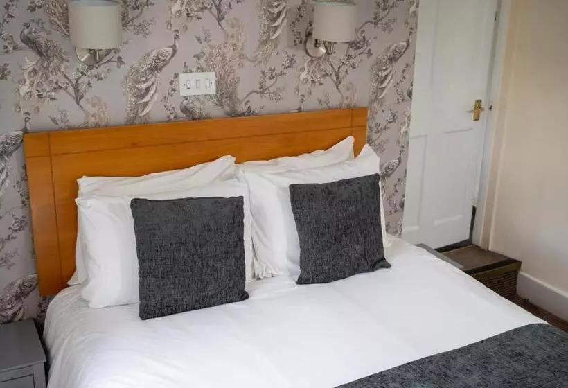 Bell Hotel By Greene King Inns