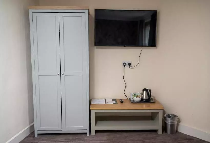 Bell Hotel By Greene King Inns