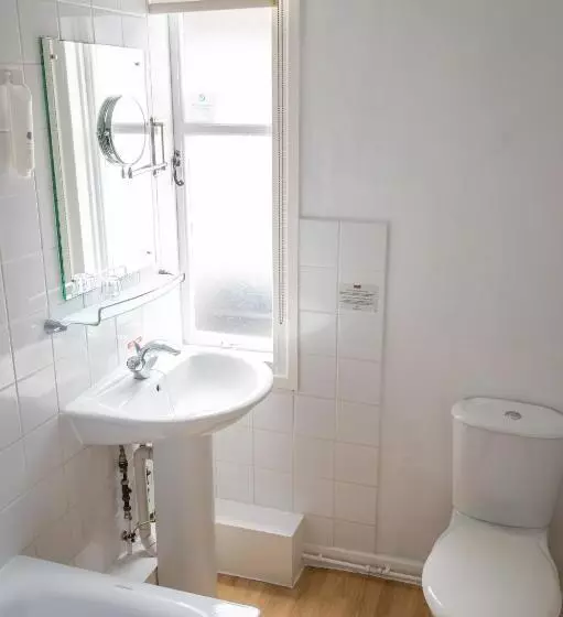 Bell Hotel By Greene King Inns