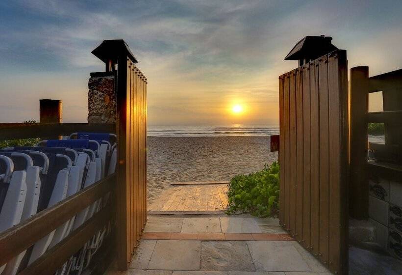 هتل Costa Norte Ingleses