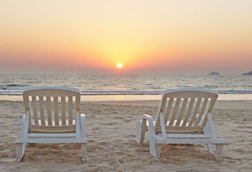 هتل Costa Norte Ingleses