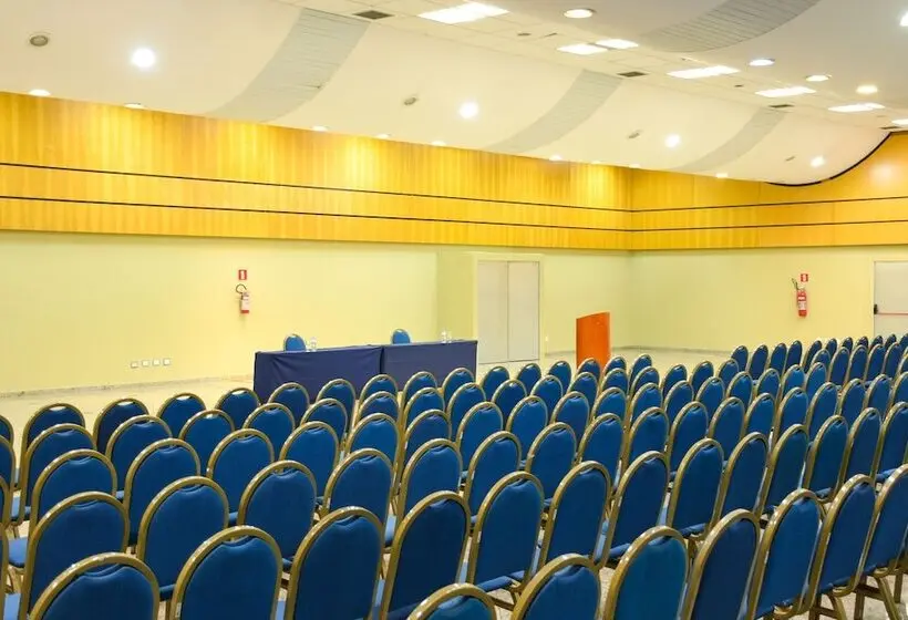 Hotel Golden Park Internacional Foz & Convenções By Nacional Inn