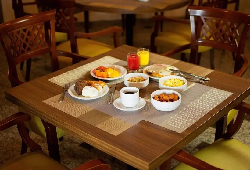 Hotel Golden Park Internacional Foz & Convenções By Nacional Inn