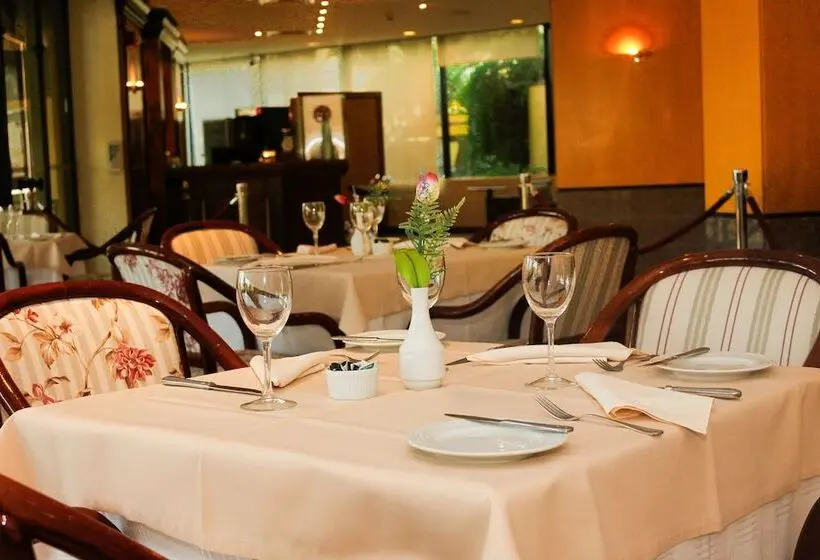 Hotel Golden Park Internacional Foz & Convenções By Nacional Inn