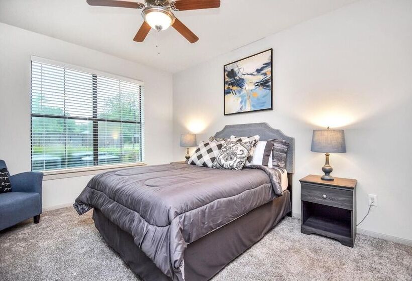 هتل L'hirondelle Flat Service