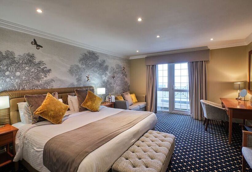 هتل New House Country