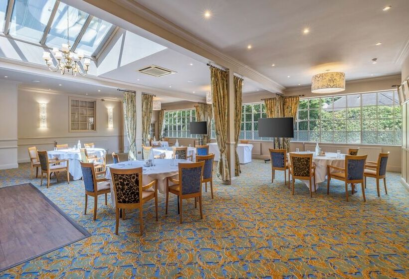 בית מלון כפרי Reigate Manor