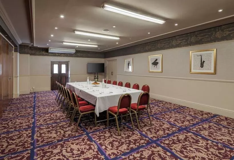 酒店 Reigate Manor