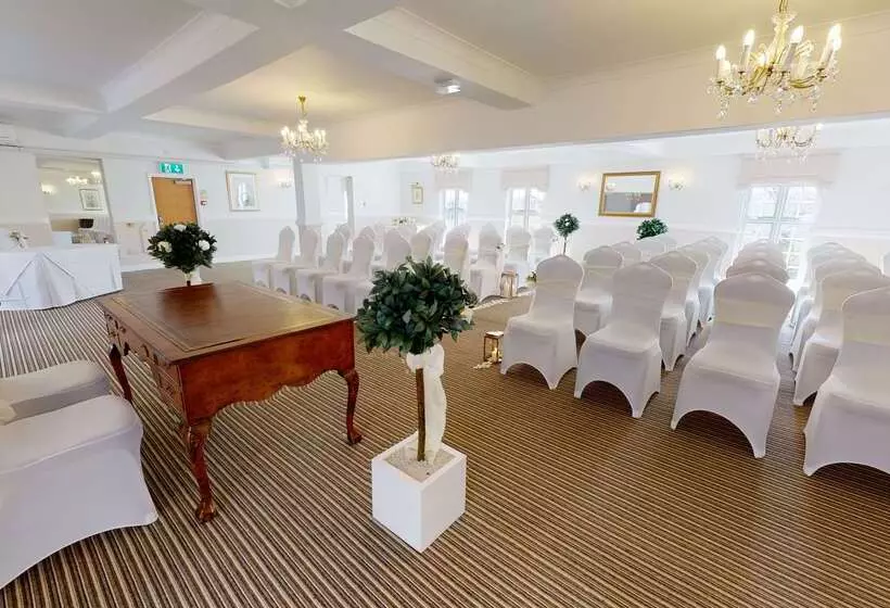 Worcester Bank House Hotel Spa & Golf; Bw Premier Collection