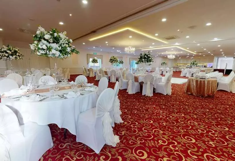 Worcester Bank House Hotel Spa & Golf; Bw Premier Collection