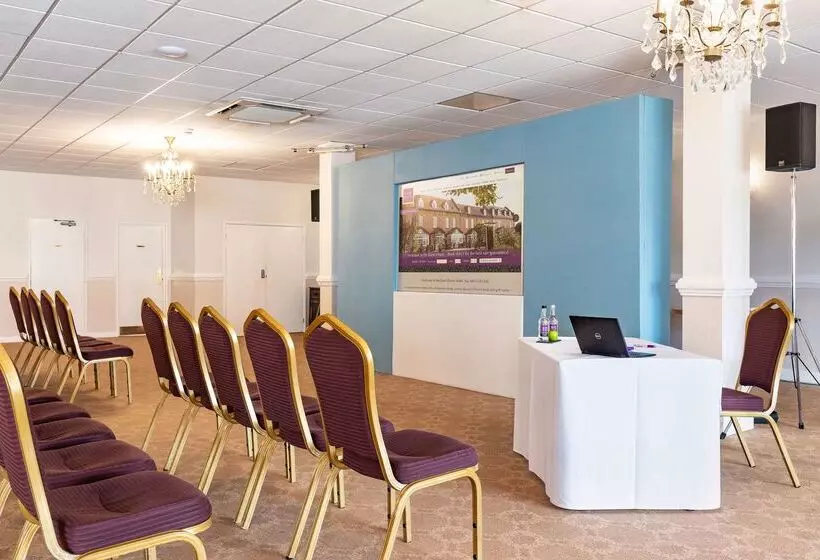 Worcester Bank House Hotel Spa & Golf; Bw Premier Collection