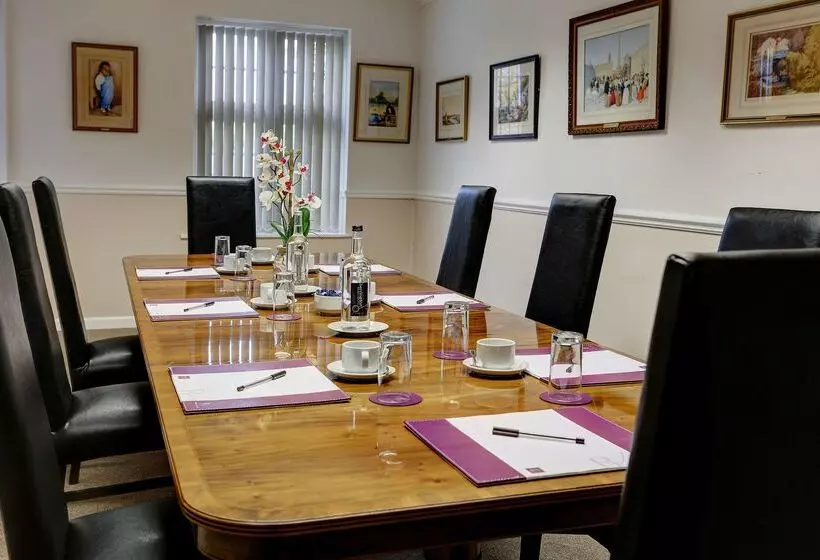 Worcester Bank House Hotel Spa & Golf; Bw Premier Collection