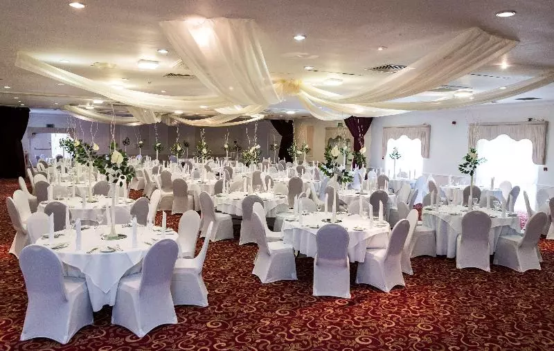 Worcester Bank House Hotel Spa & Golf; Bw Premier Collection