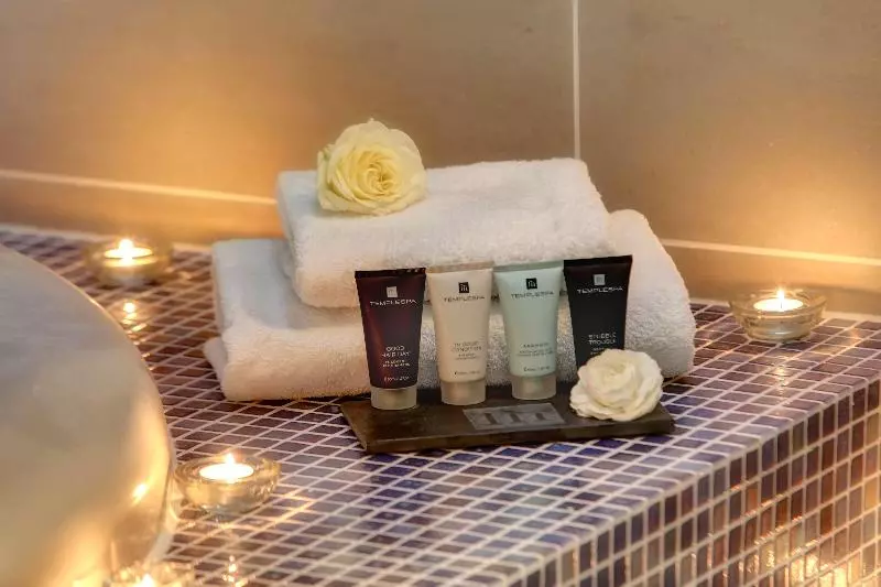 Worcester Bank House Hotel Spa & Golf; Bw Premier Collection