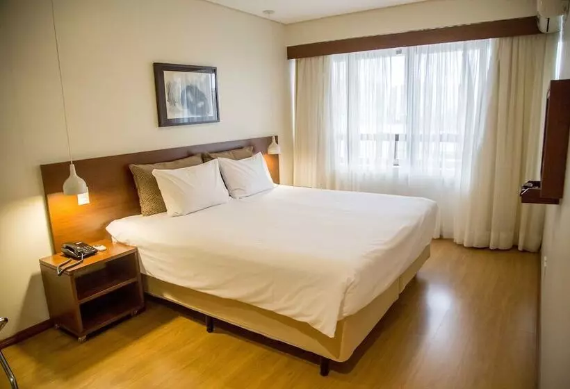 Mercure Curitiba Golden