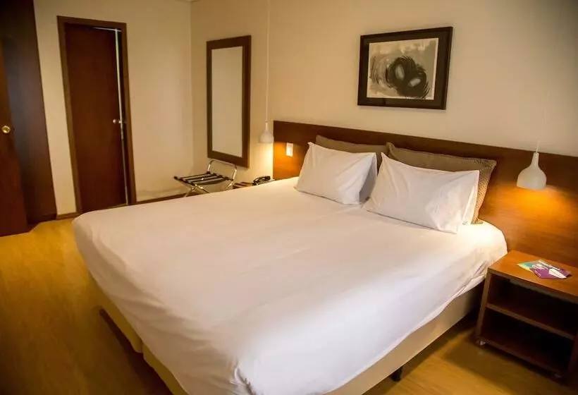 Mercure Curitiba Golden