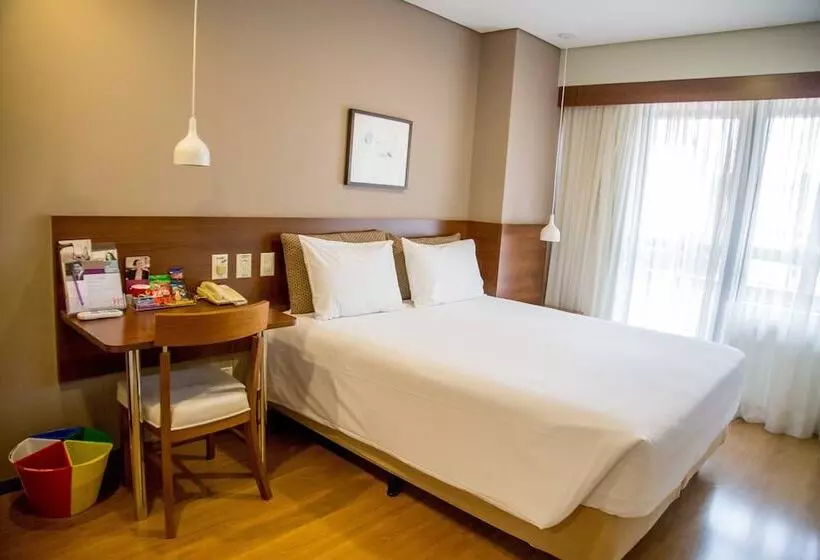 Mercure Curitiba Golden