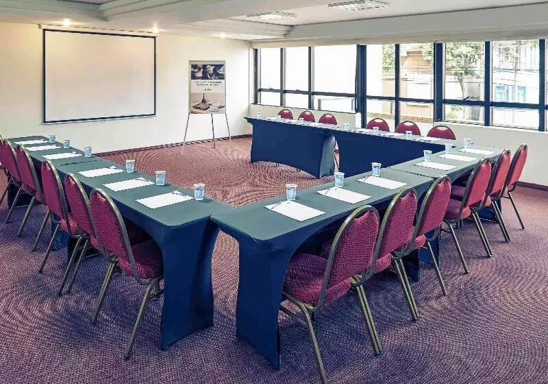 Mercure Curitiba Golden