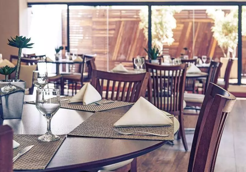 Mercure Curitiba Golden