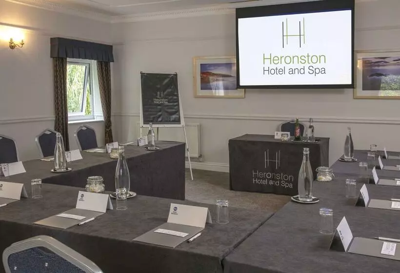 Best Western Premier Heronston Hotel & Spa