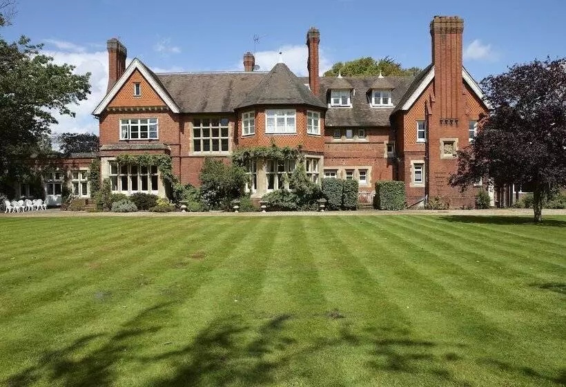 Cantley House Hotel   Wokingham