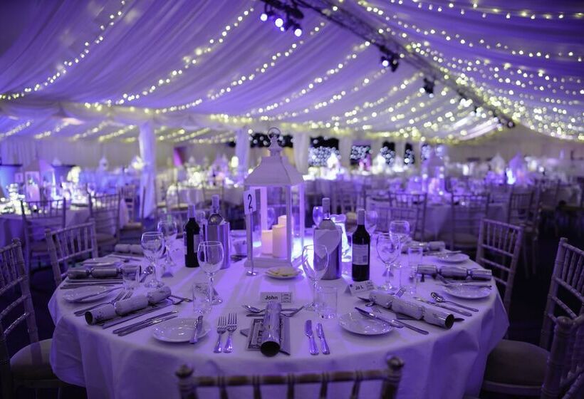 Cantley House Hotel   Wokingham