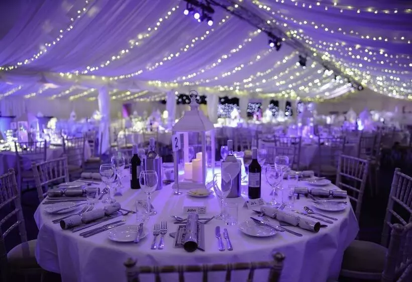 Cantley House Hotel   Wokingham