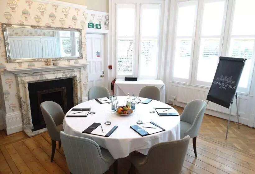 Cantley House Hotel   Wokingham