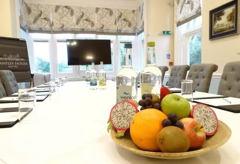 Cantley House Hotel   Wokingham