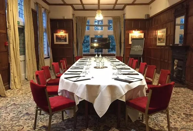 Cantley House Hotel   Wokingham