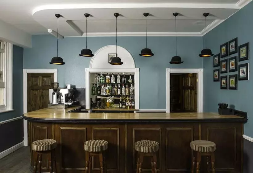 Cantley House Hotel   Wokingham