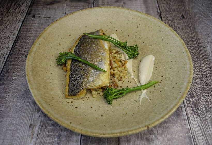 Cantley House Hotel   Wokingham