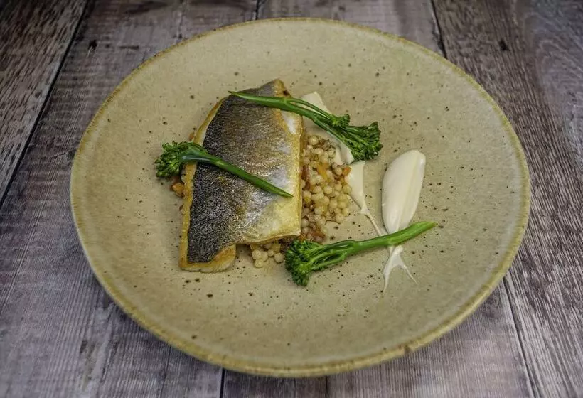 Cantley House Hotel   Wokingham