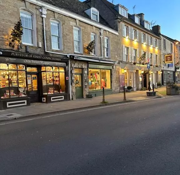 ホテル Crown & Cushion