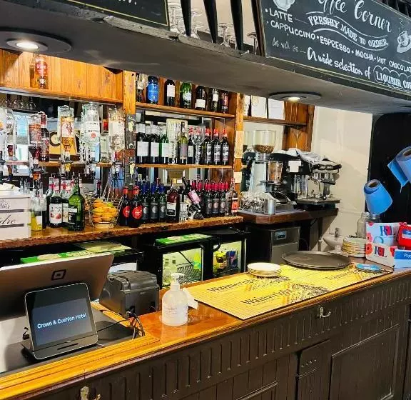 ホテル Crown & Cushion