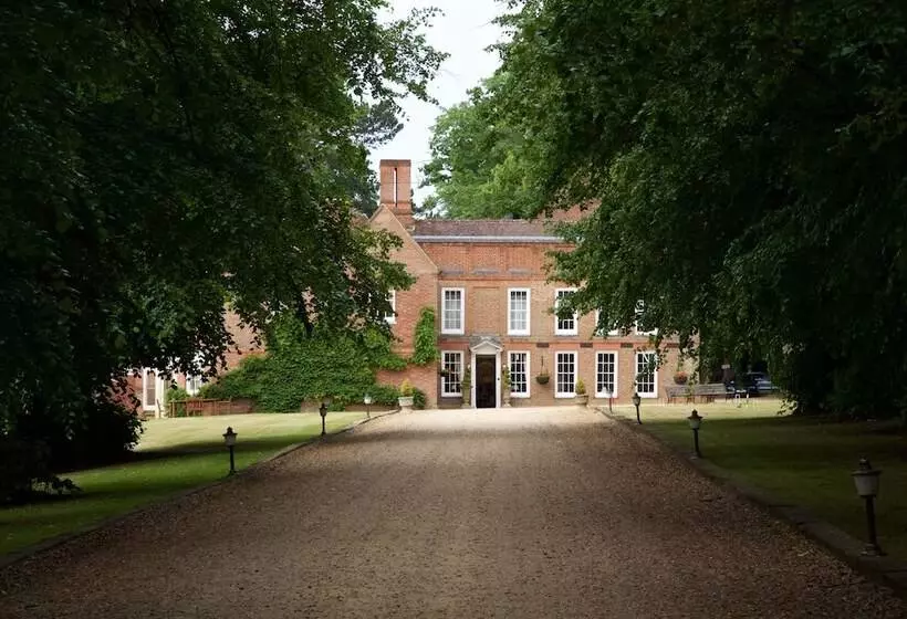 فندق Flitwick Manor