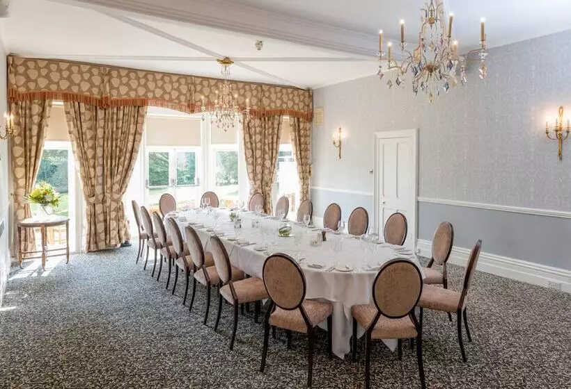 فندق Flitwick Manor