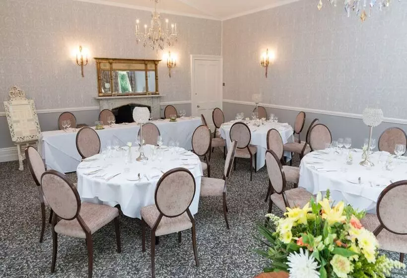 فندق Flitwick Manor