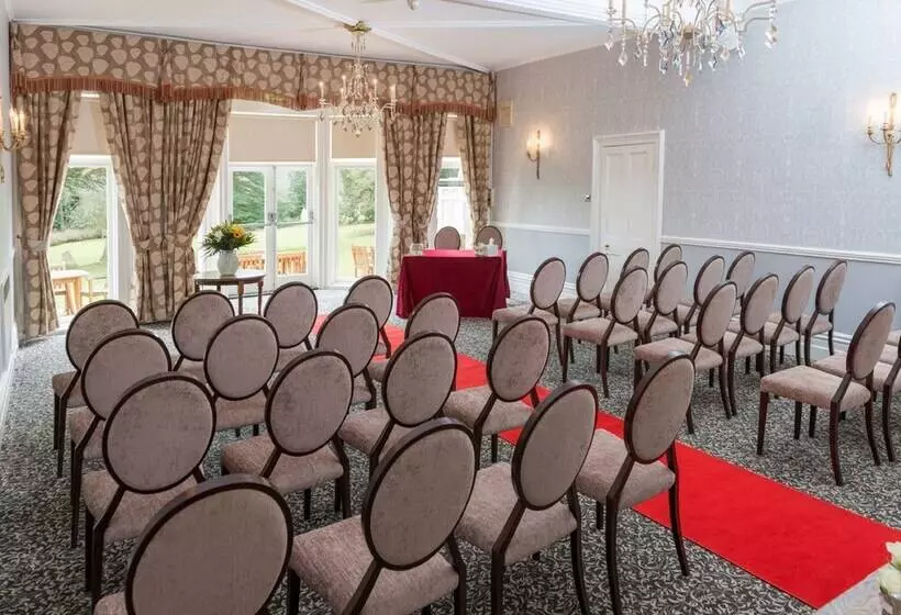 فندق Flitwick Manor