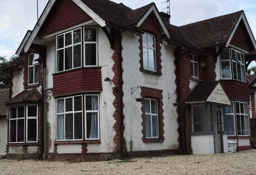 فندق Gatwick Birchwood Lodge