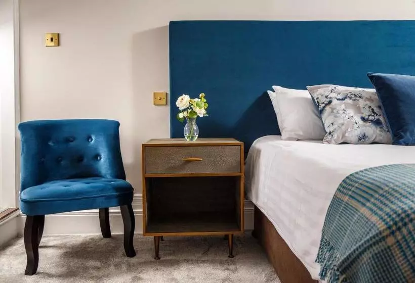 Отель Mercure Burton Upon Trent Newton Park