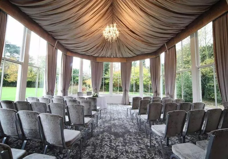 ホテル Mercure Burton Upon Trent Newton Park