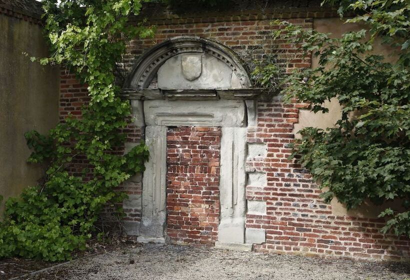 호텔 Telford Madeley Court