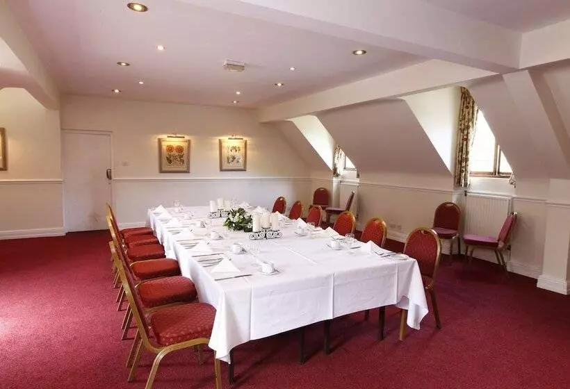 Отель Telford Madeley Court