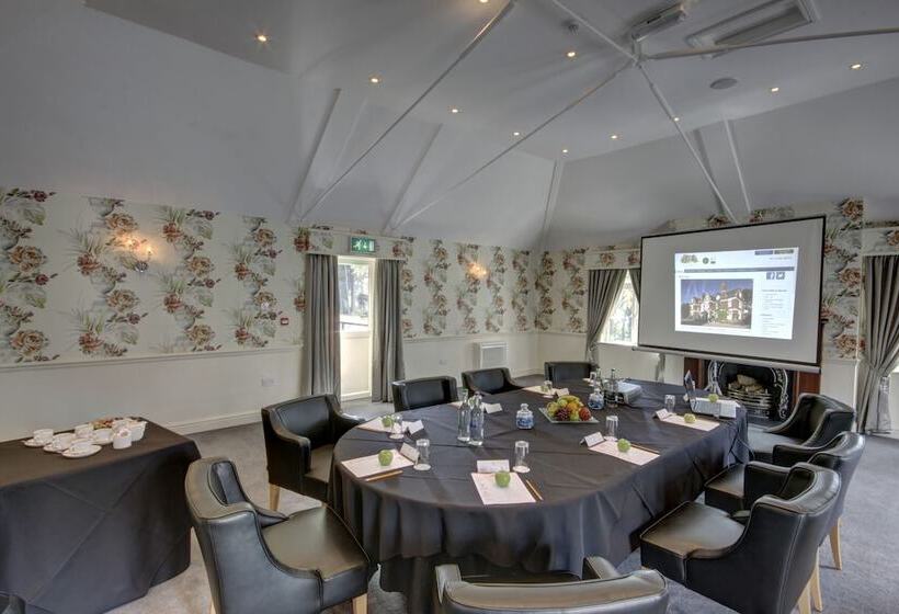 Hotel The Coedymwstwr