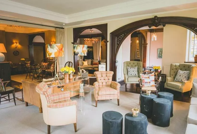 Отель The Coedymwstwr