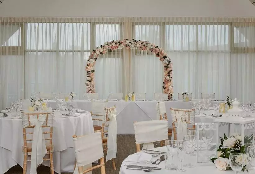 هتل Ufford Park Resort