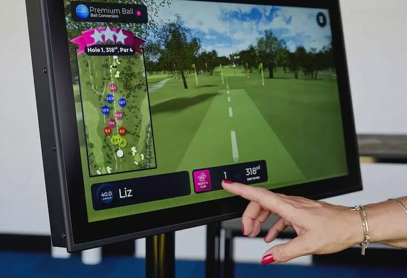 هتل Ufford Park Resort