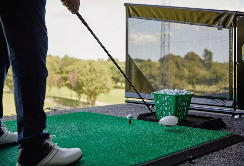 هتل Ufford Park Resort